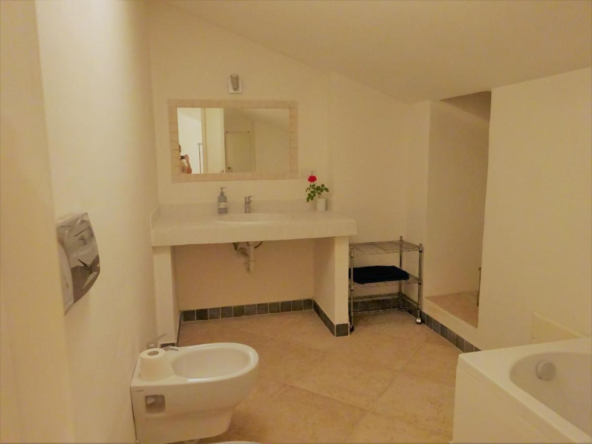 White - San Pantaleo Apartment Exterior photo