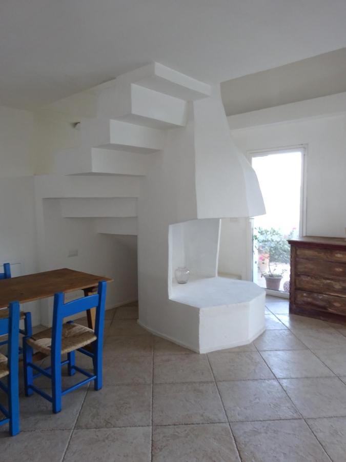 White - San Pantaleo Apartment Exterior photo