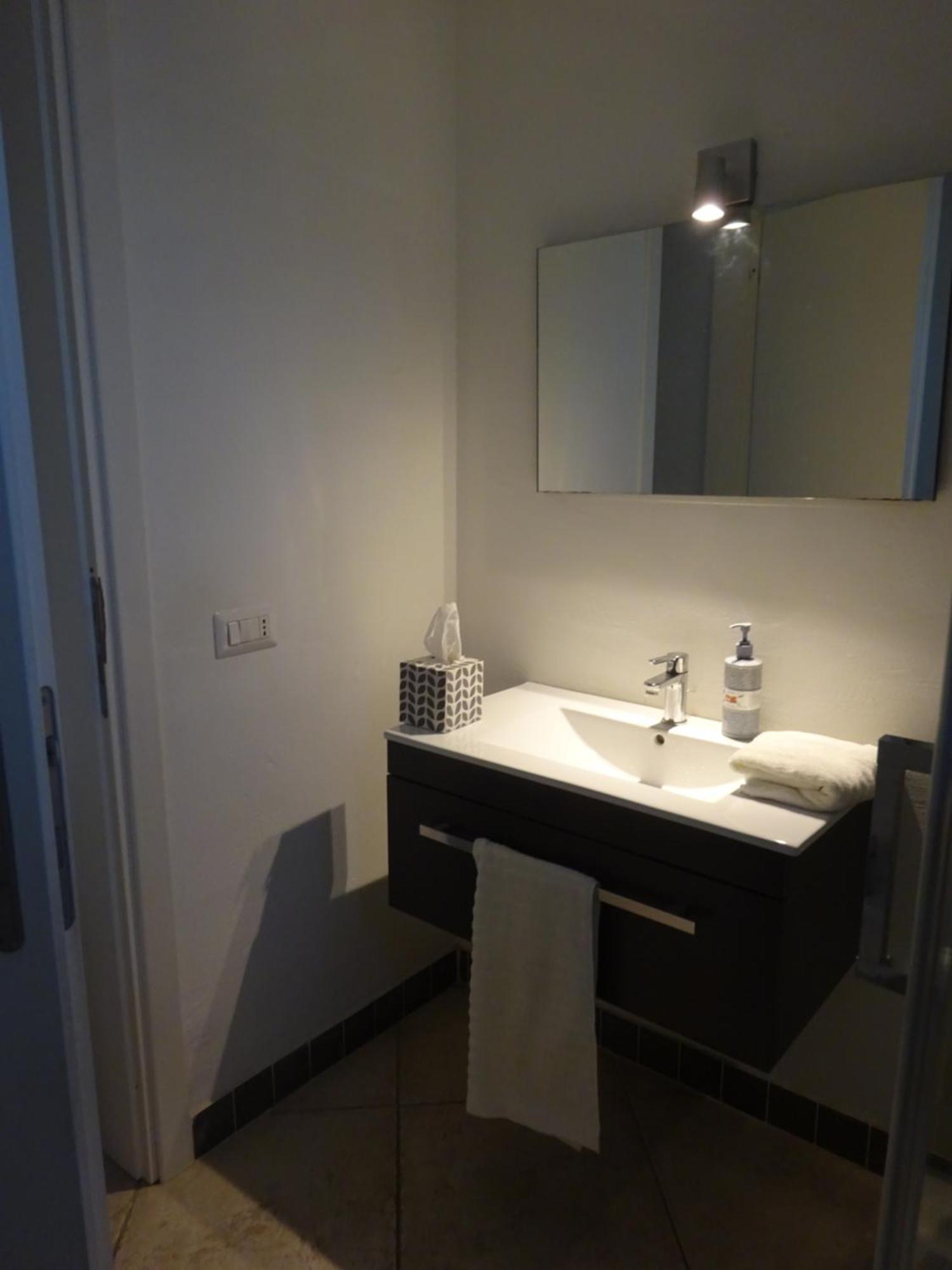 White - San Pantaleo Apartment Exterior photo