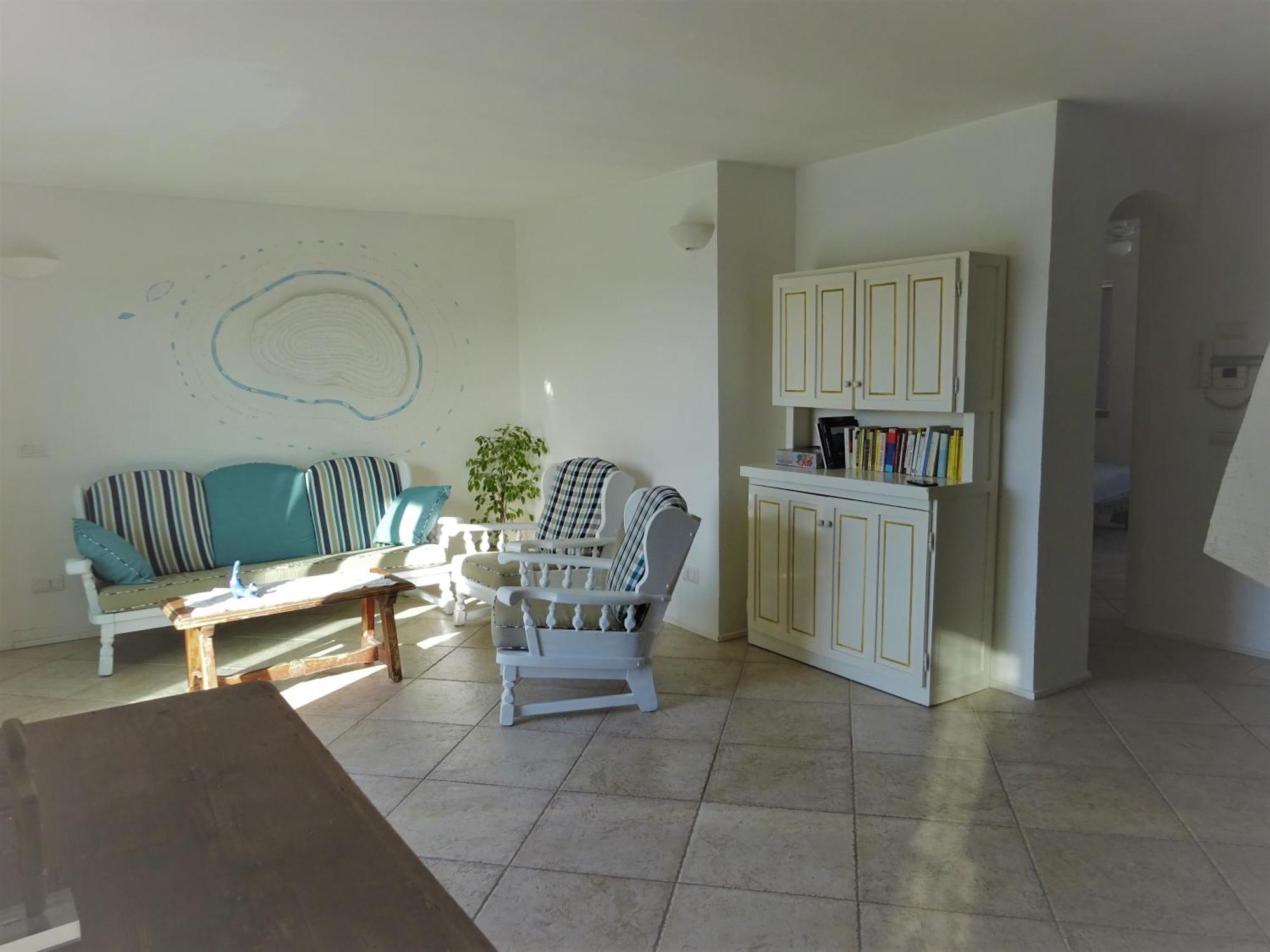 White - San Pantaleo Apartment Exterior photo
