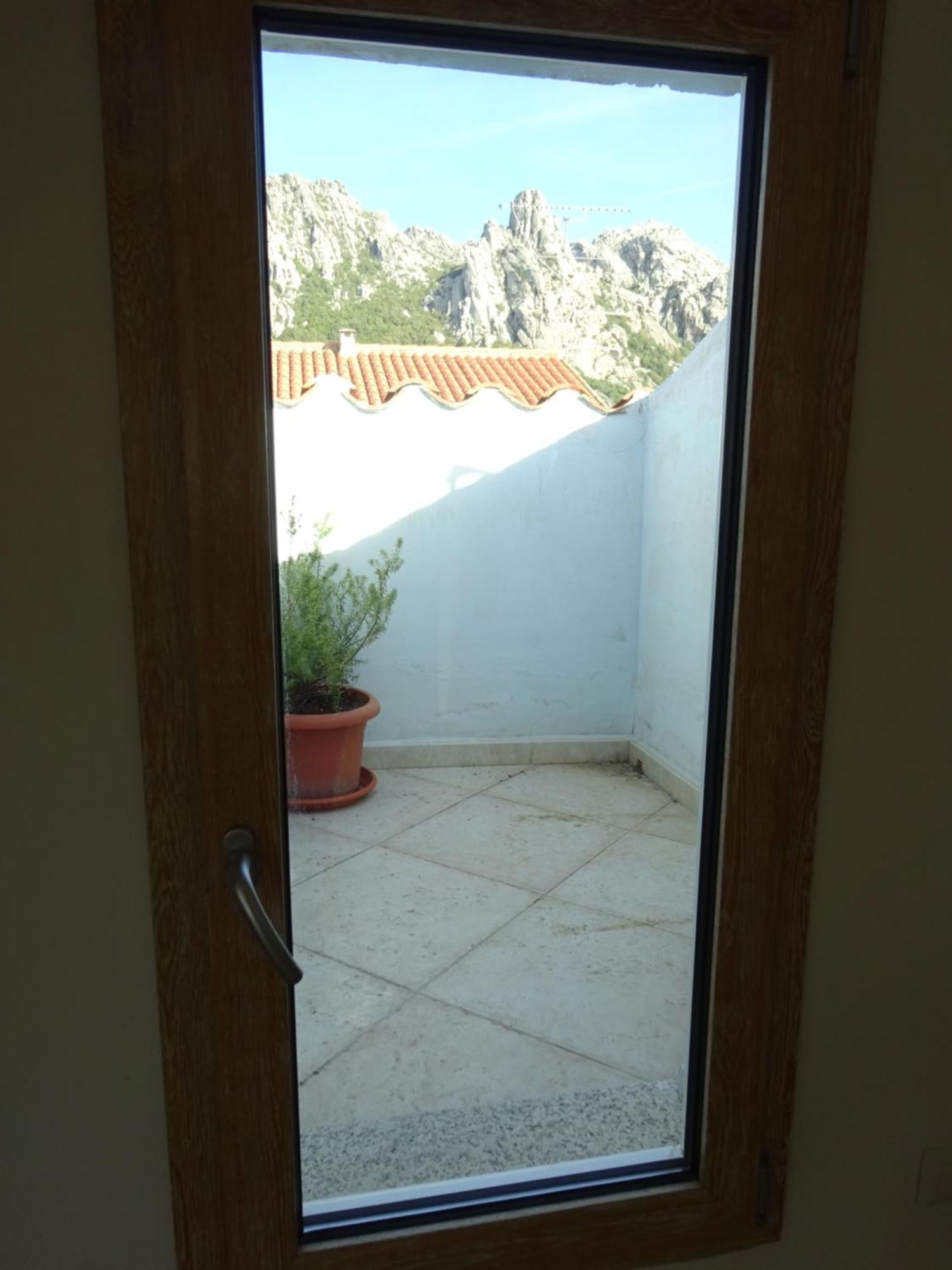 White - San Pantaleo Apartment Exterior photo
