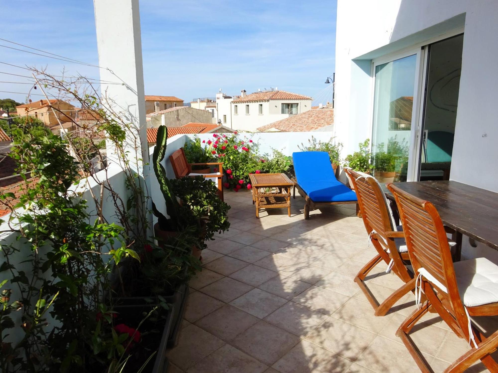 White - San Pantaleo Apartment Exterior photo